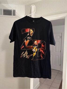 Zach Bryan With Heaven On Concert Tour T-Shirt. Size Medium